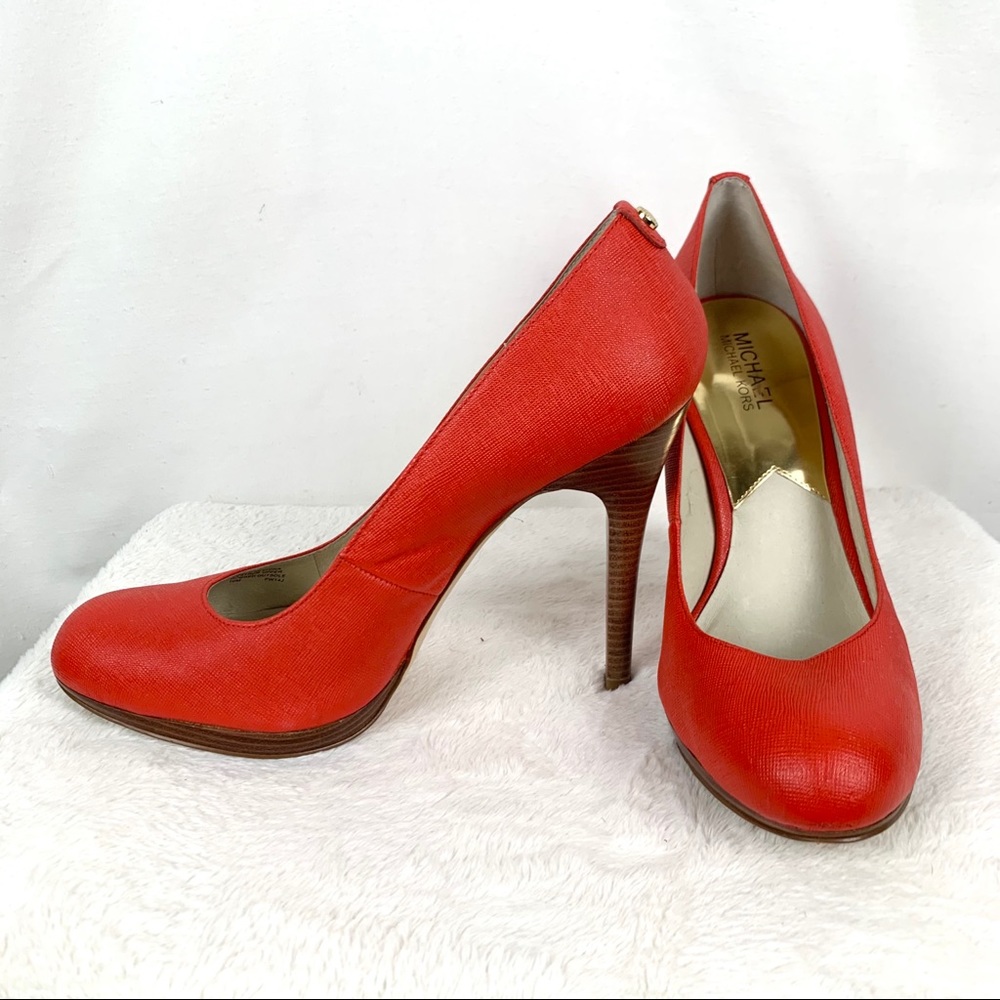 👠MICHAEL Michael Kors Davis Red Textured Pumps 10 - Picture 2 of 13